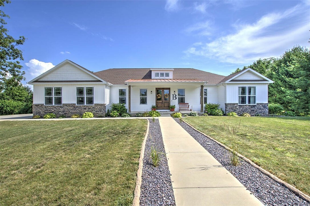 2125 Buckhead Avenue  Decatur IL 62521 photo