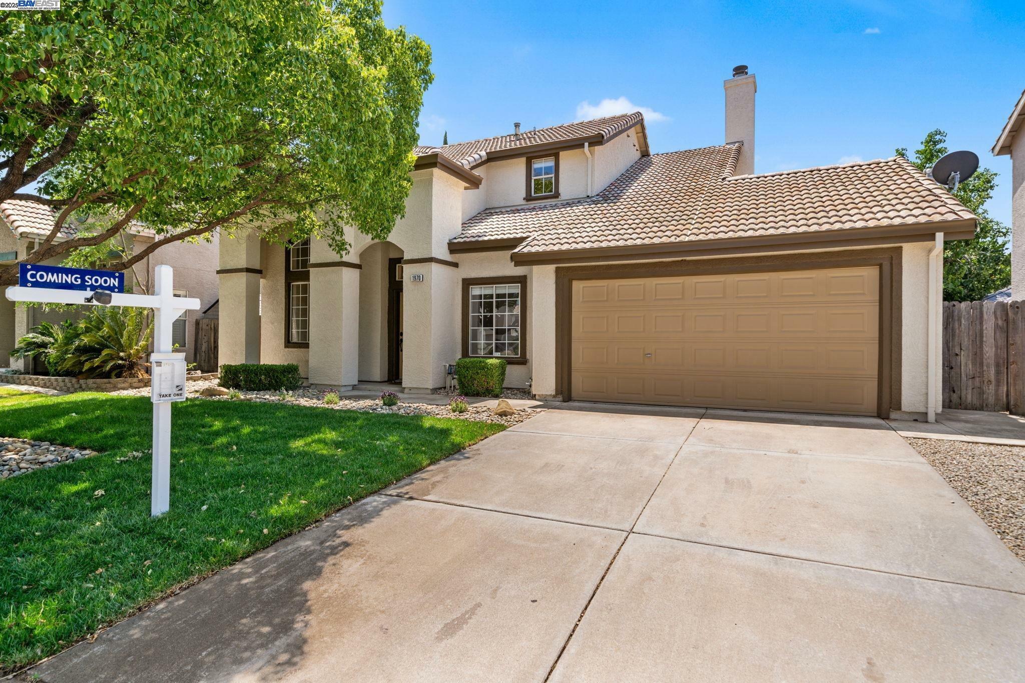 Property Photo: 1970 Knollcrest Ln CA 95376