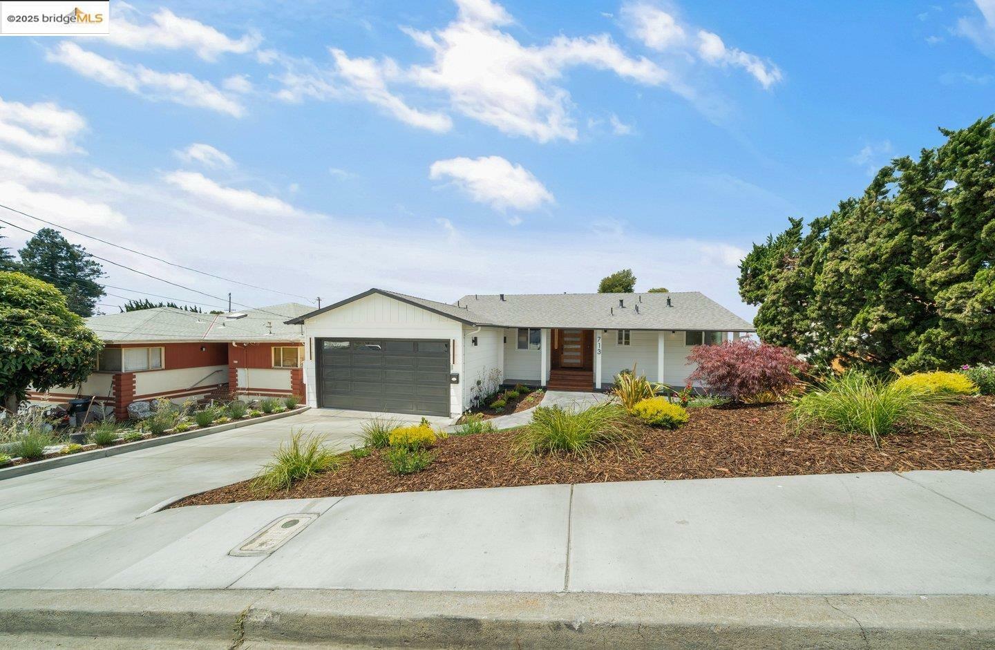 Property Photo: 713 Midcrest Way CA 94530