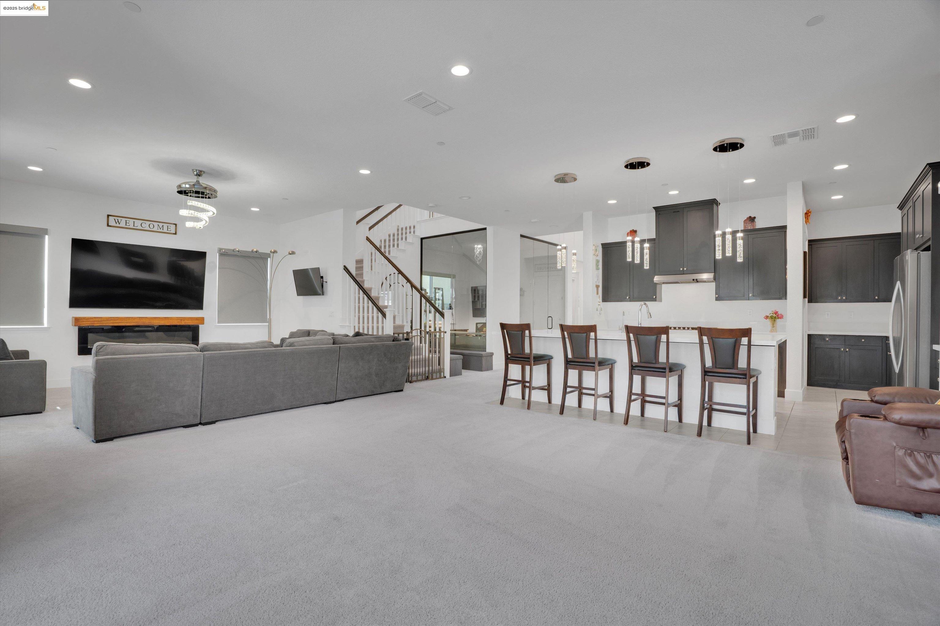 Property Photo: 2281 Garden Farms Ave CA 95330