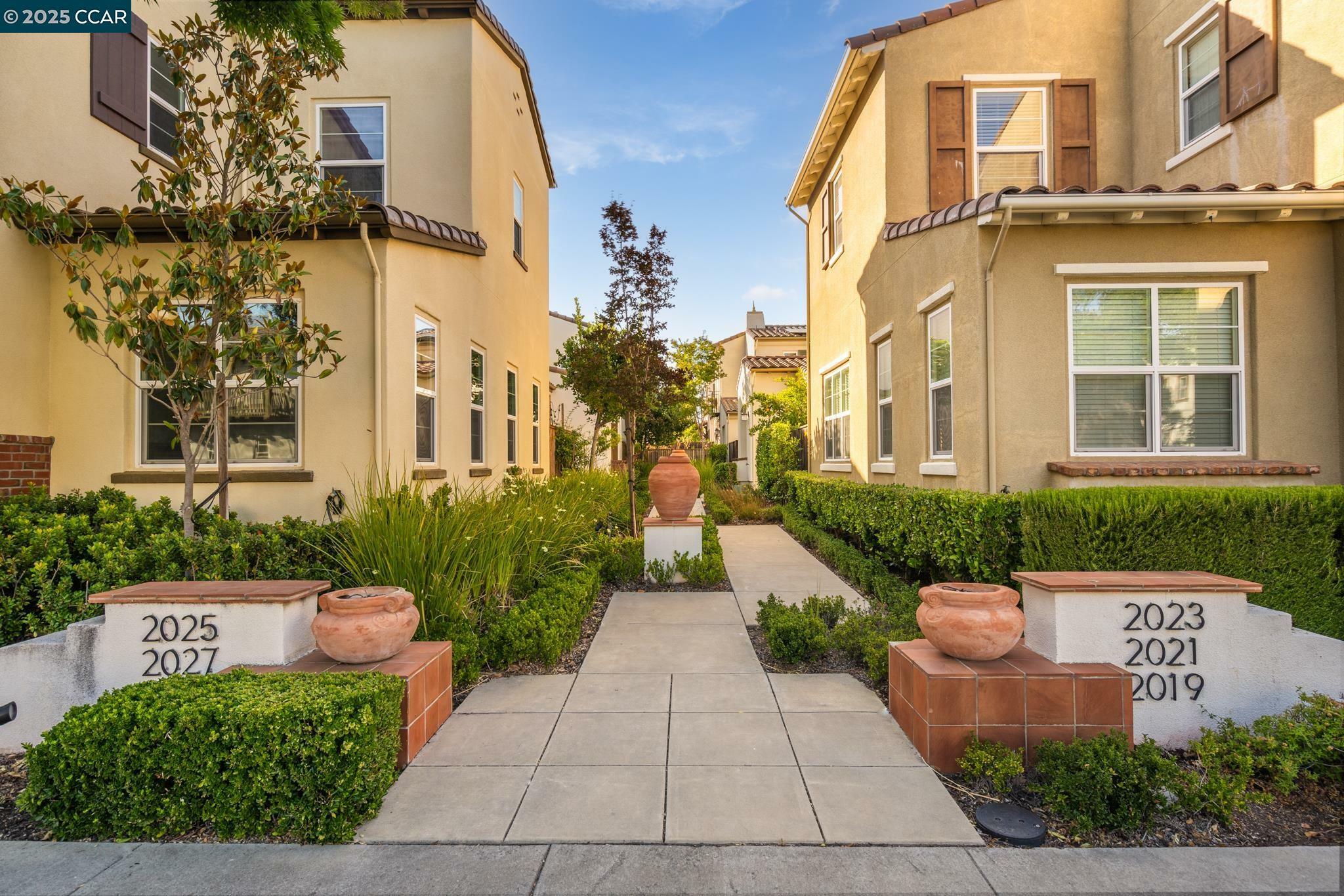 Property Photo: 2019 Tarragon Rose Ct CA 94582