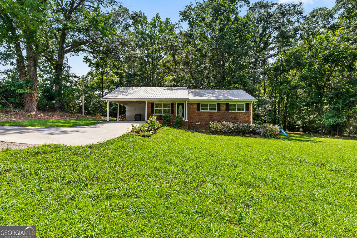 Property Photo: 1833 S Highway 92 GA 30215