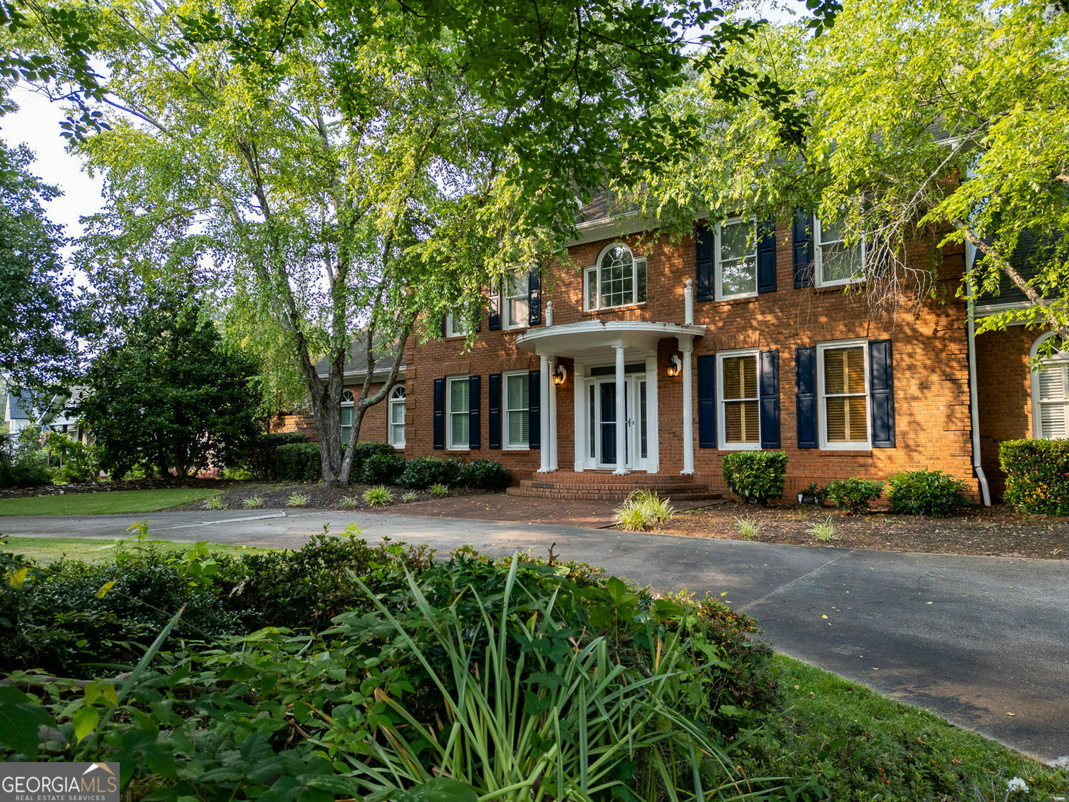Property Photo: 6203 Crestview Drive Southeast Drive SE GA 30014