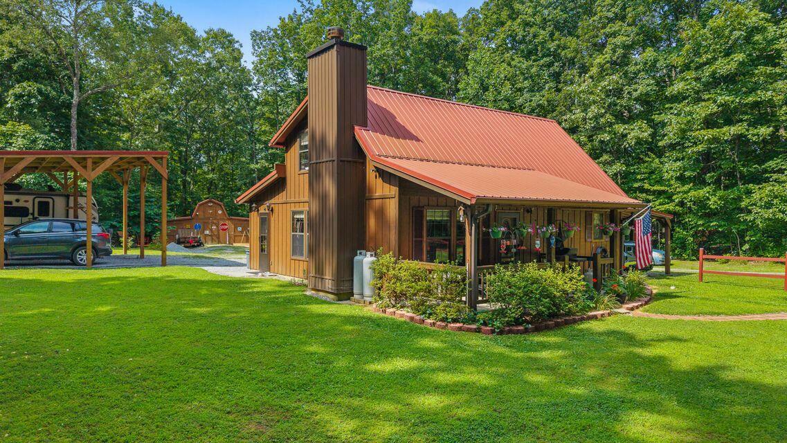 Property Photo: 63 County Road 100 TN 37322