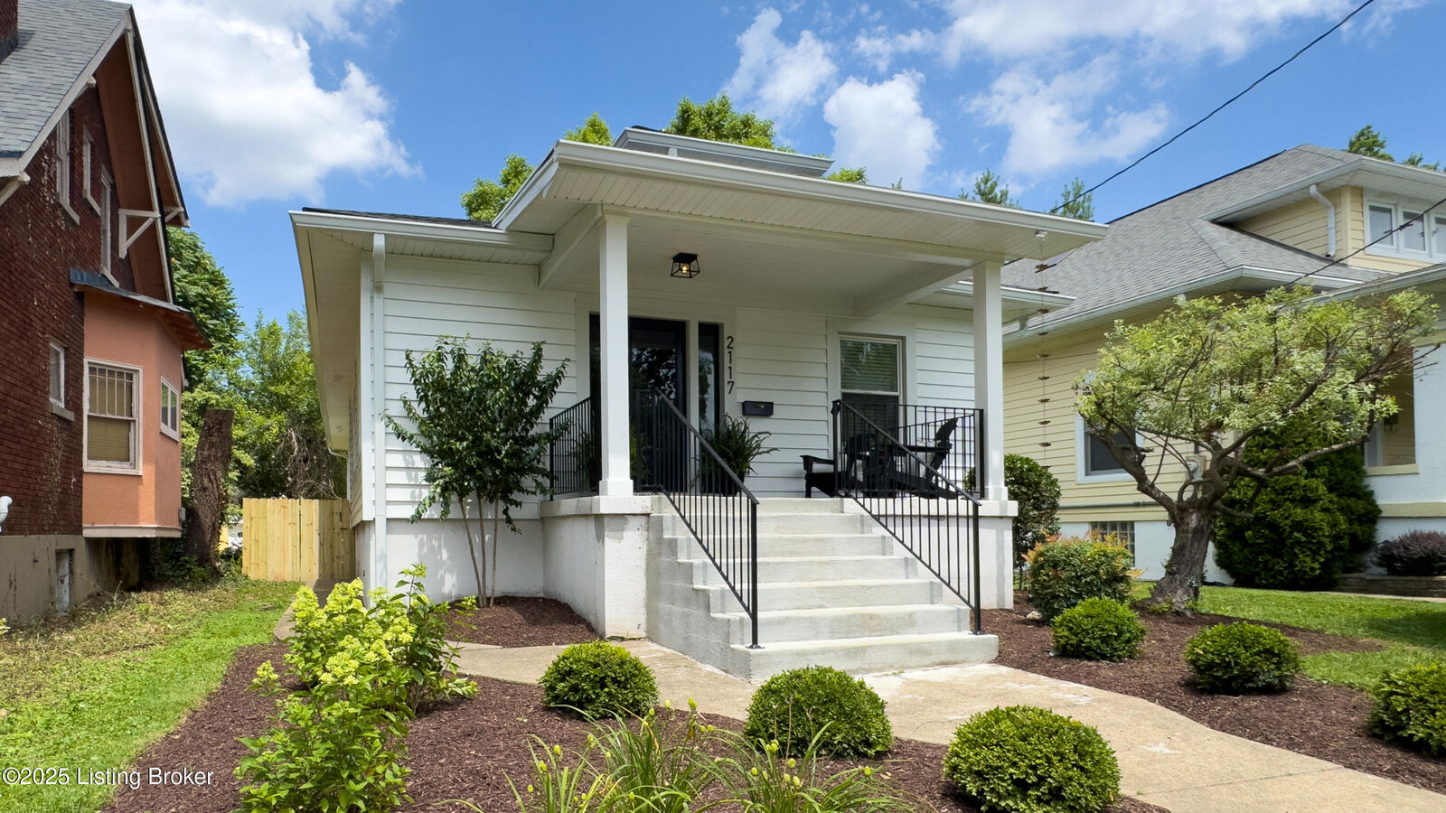 Property Photo: 2117 Wrocklage Ave KY 40205