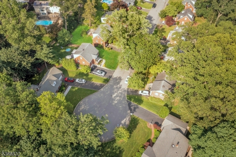Property Photo: 33 Ravine Dr NJ 07506