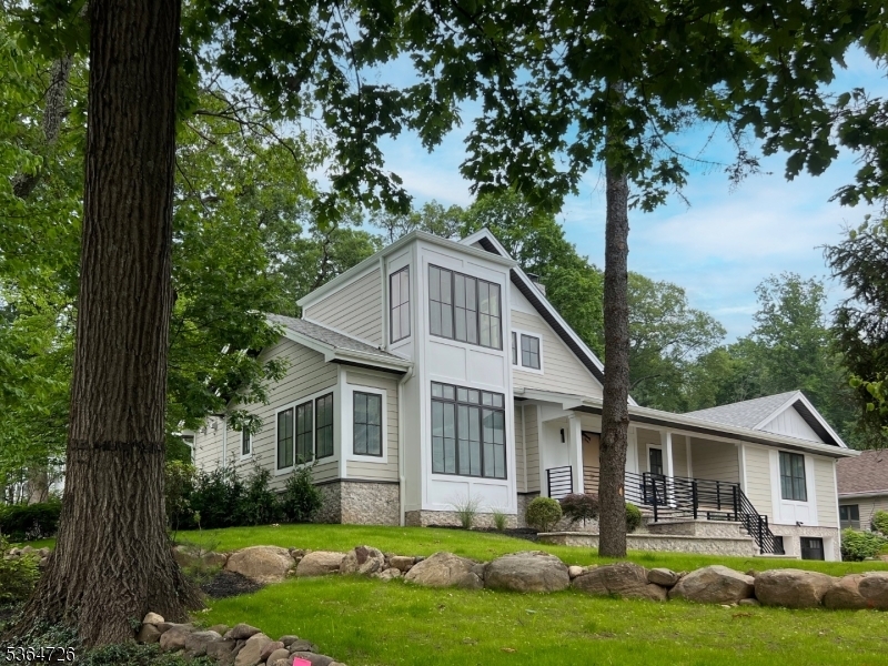 205 Pines Lake Dr  Wayne Twp. NJ 07470 photo