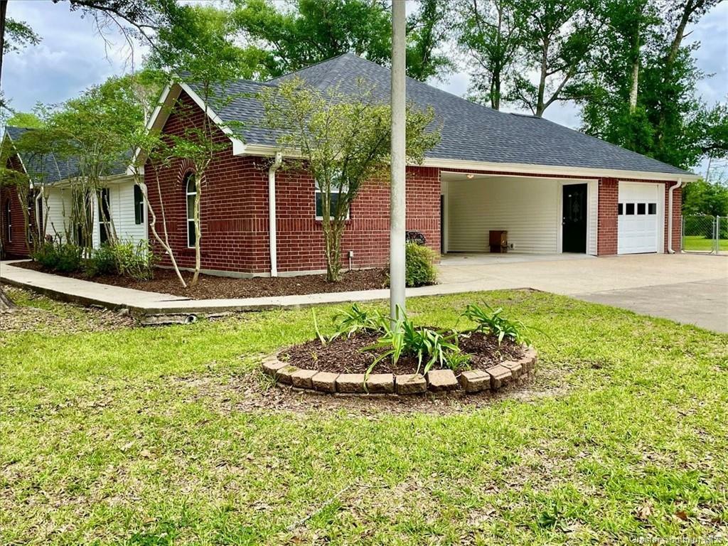 Property Photo: 885 Beau Avenue LA 70611
