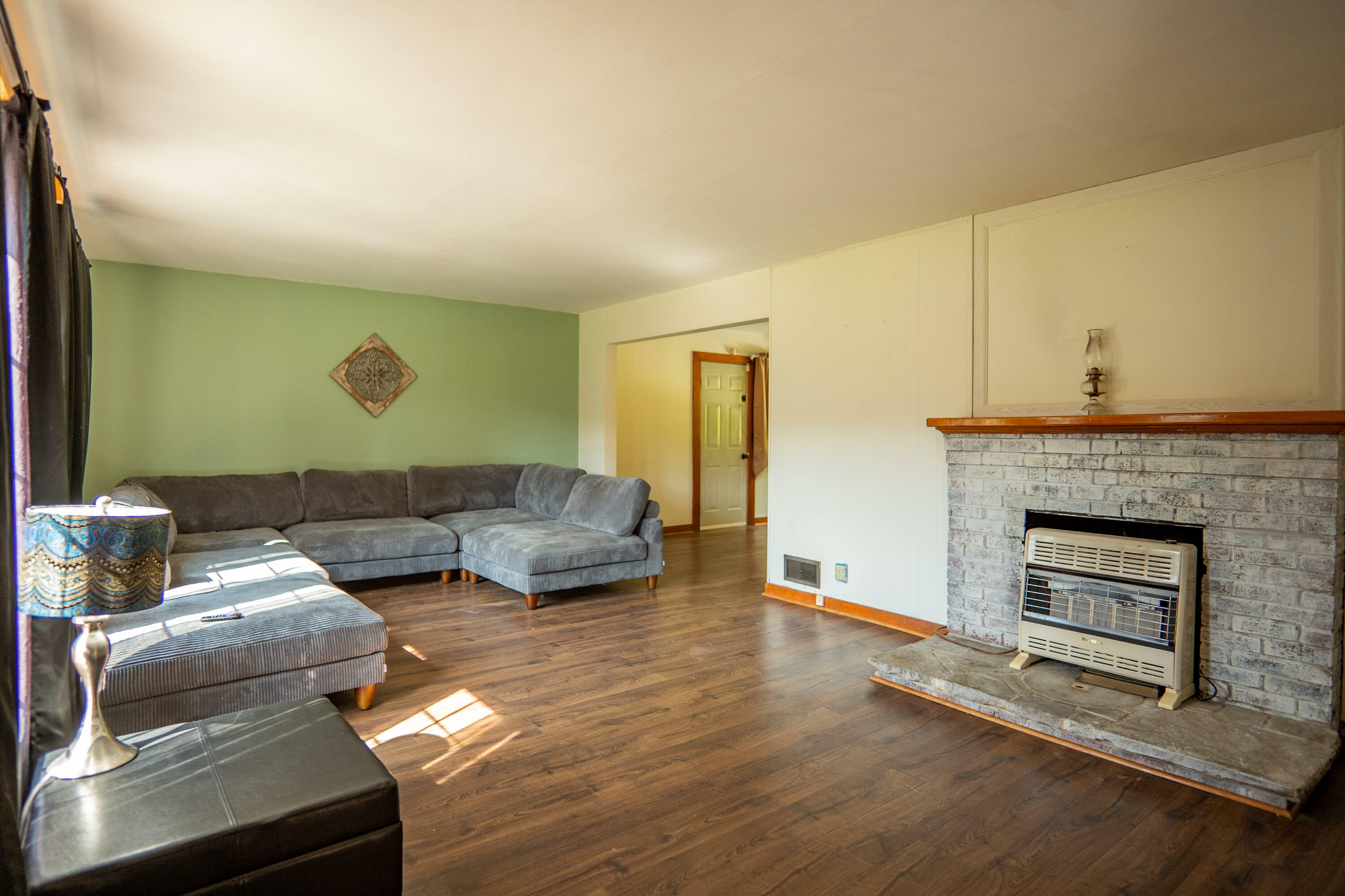 Property Photo: 1562 S Sewell St WV 25962