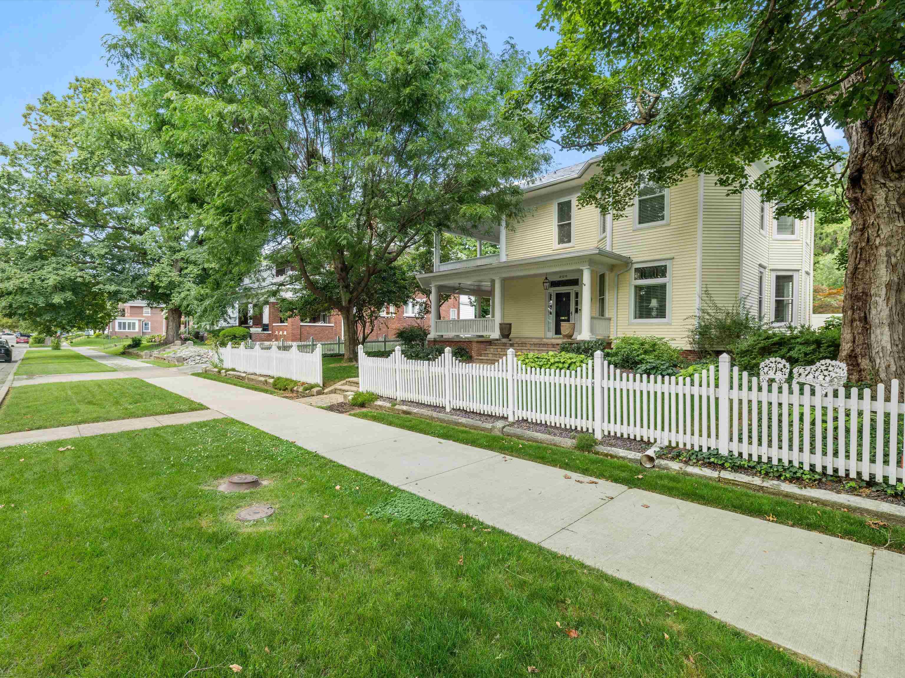 Property Photo: 220 S Main St. KY 42420