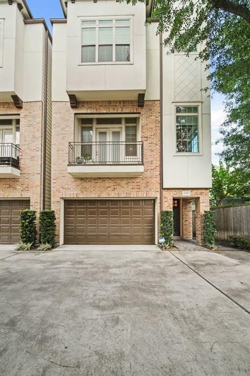 Property Photo: 1034 W 26th Street D TX 77008