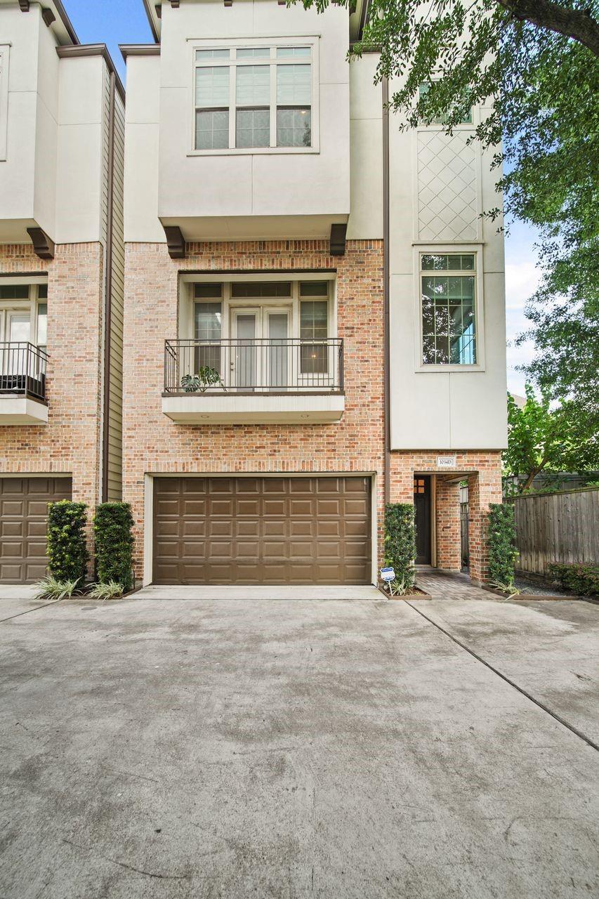 Property Photo:  1034 W 26th Street D  TX 77008 