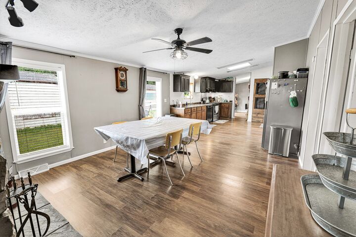 Property Photo: 402 Main Street IA 50119