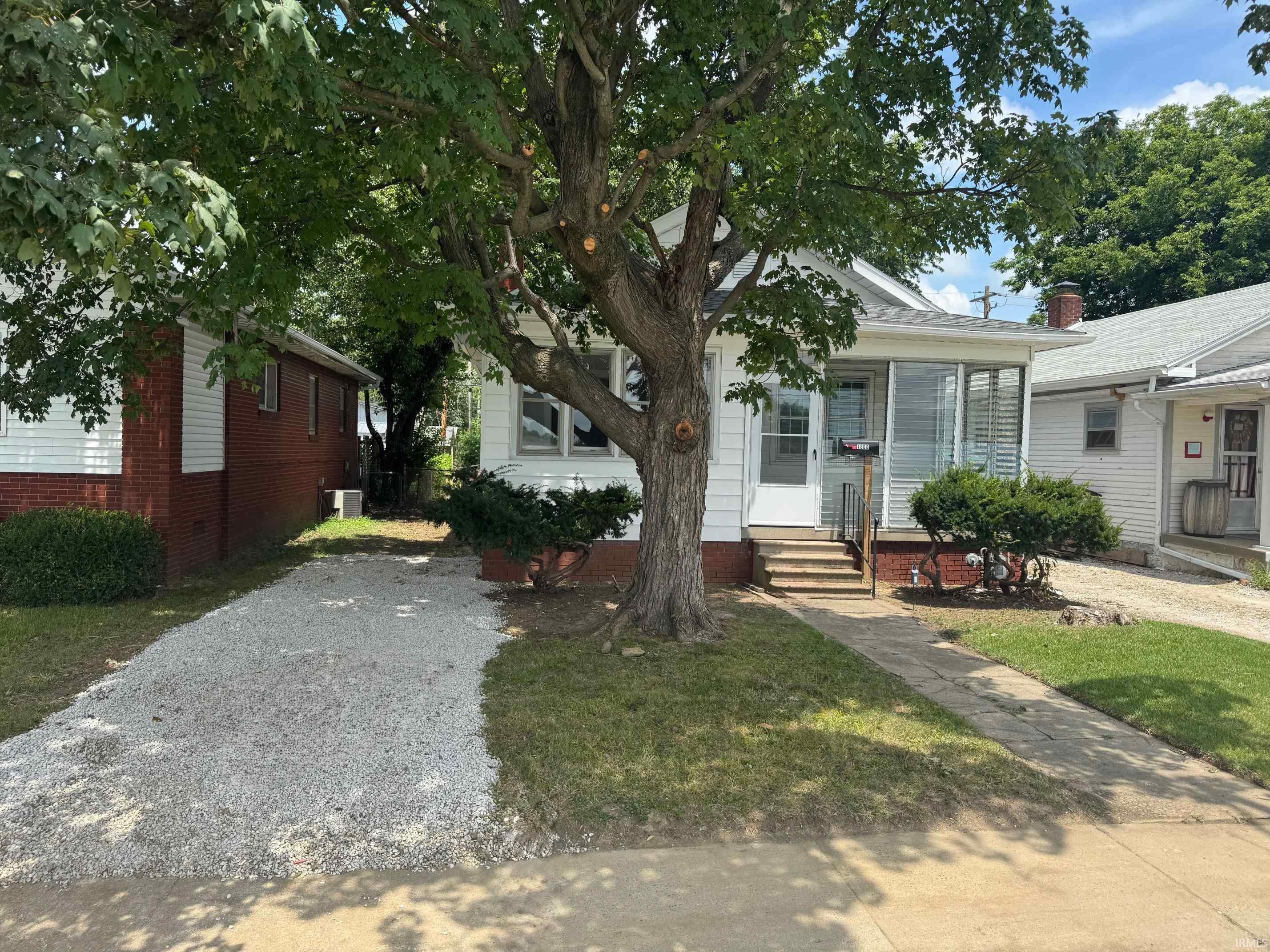 Property Photo: 1808 E Morgan Avenue IN 47711