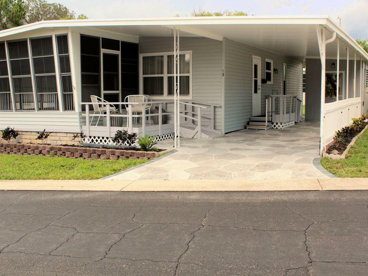 Property Photo: 13 Frangipani Circle FL 33770