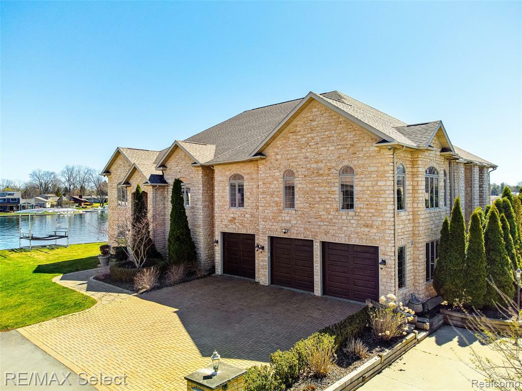 13229 Enid Boulevard  Fenton MI 48430 1151 photo