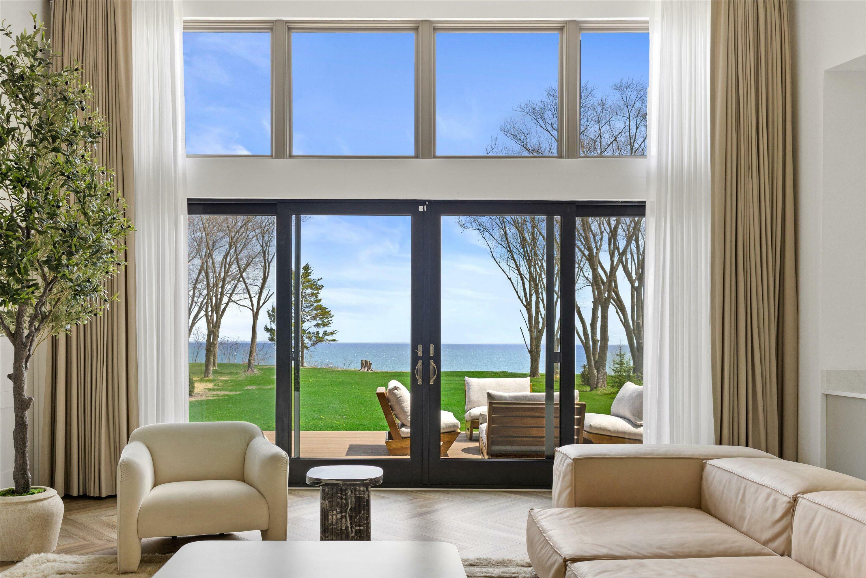 13480 N Lakewood Dr  Mequon WI 53097 photo