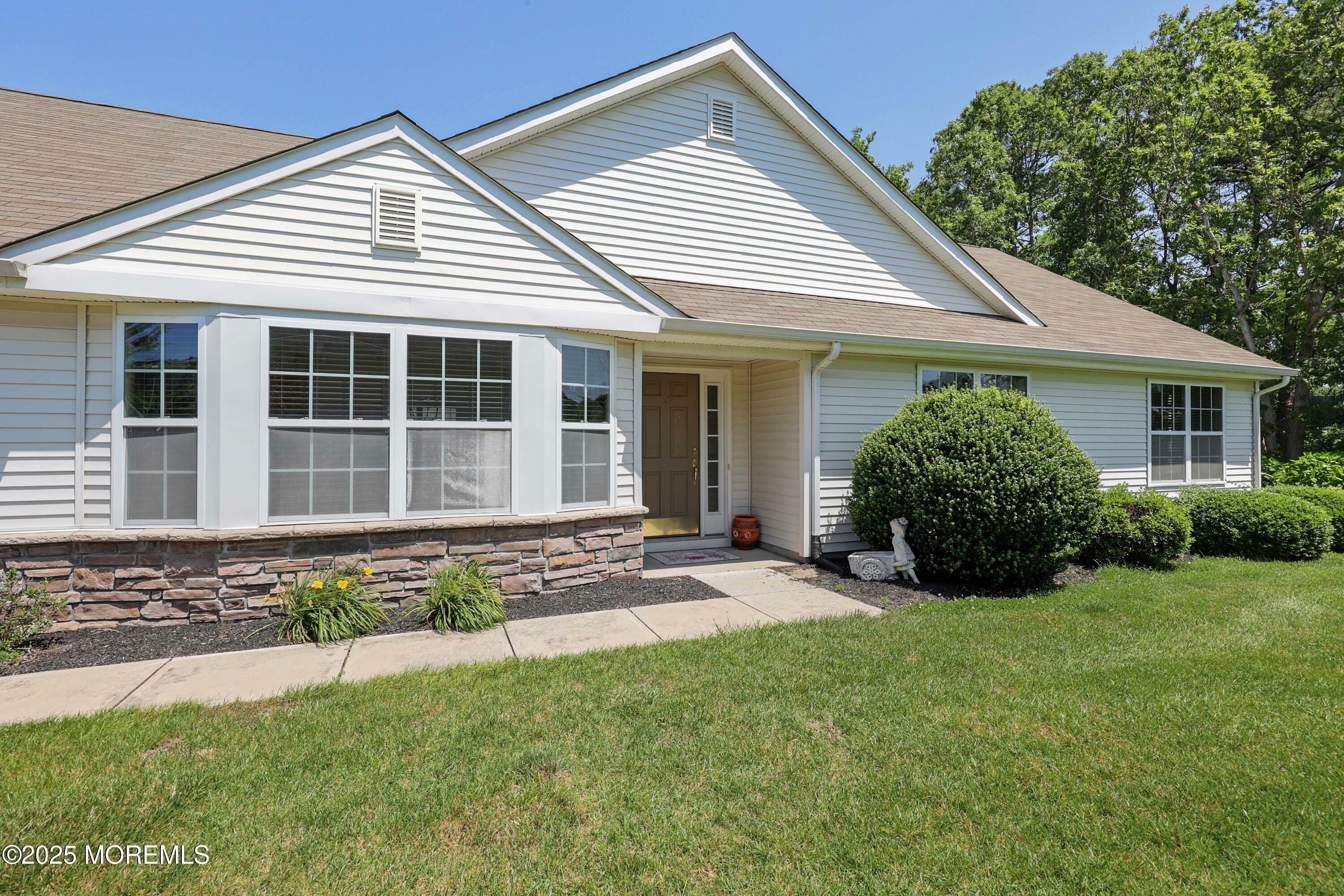 Property Photo: 14 Winding River Court NJ 08701