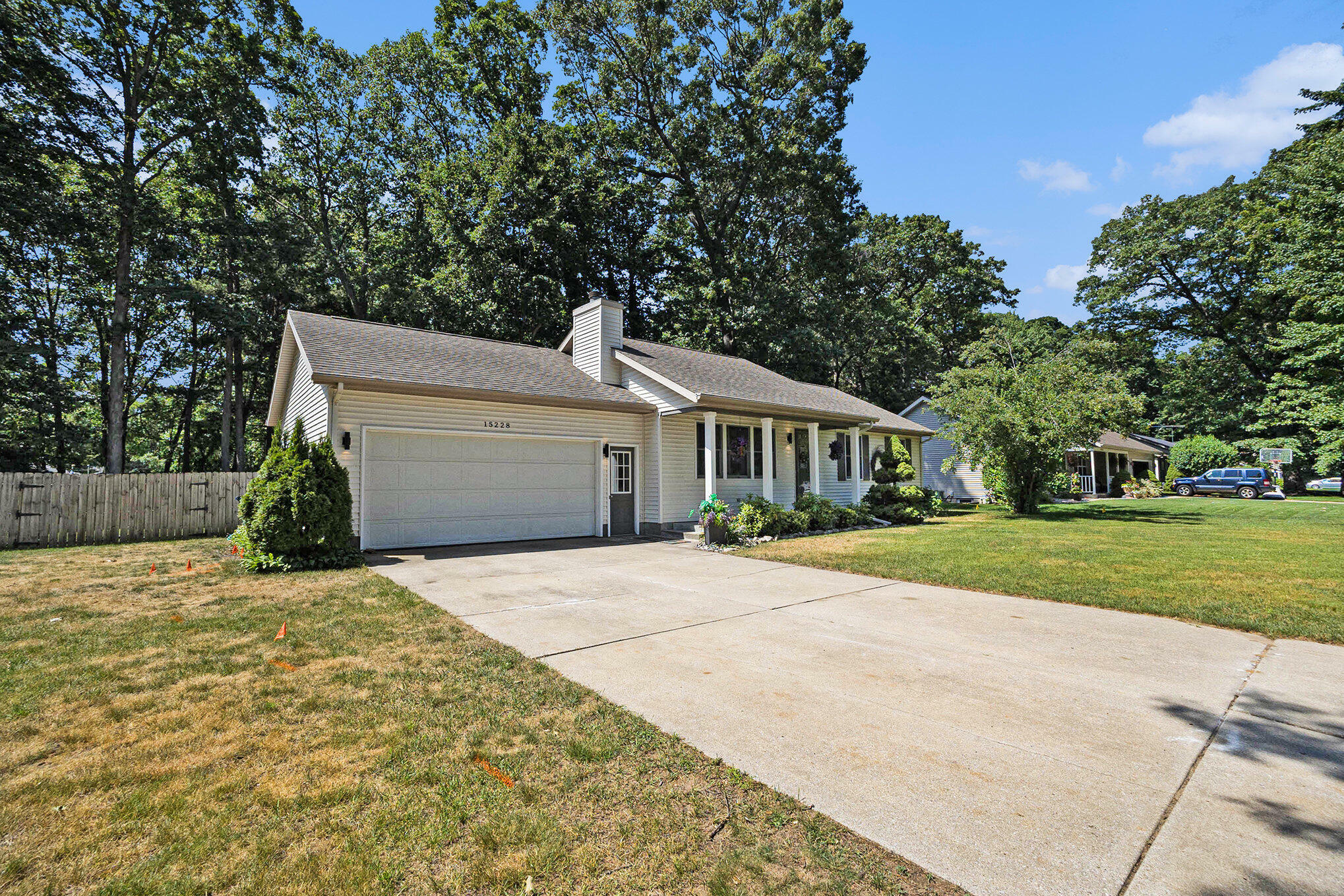 Property Photo: 15228 Arborwood Drive MI 49417