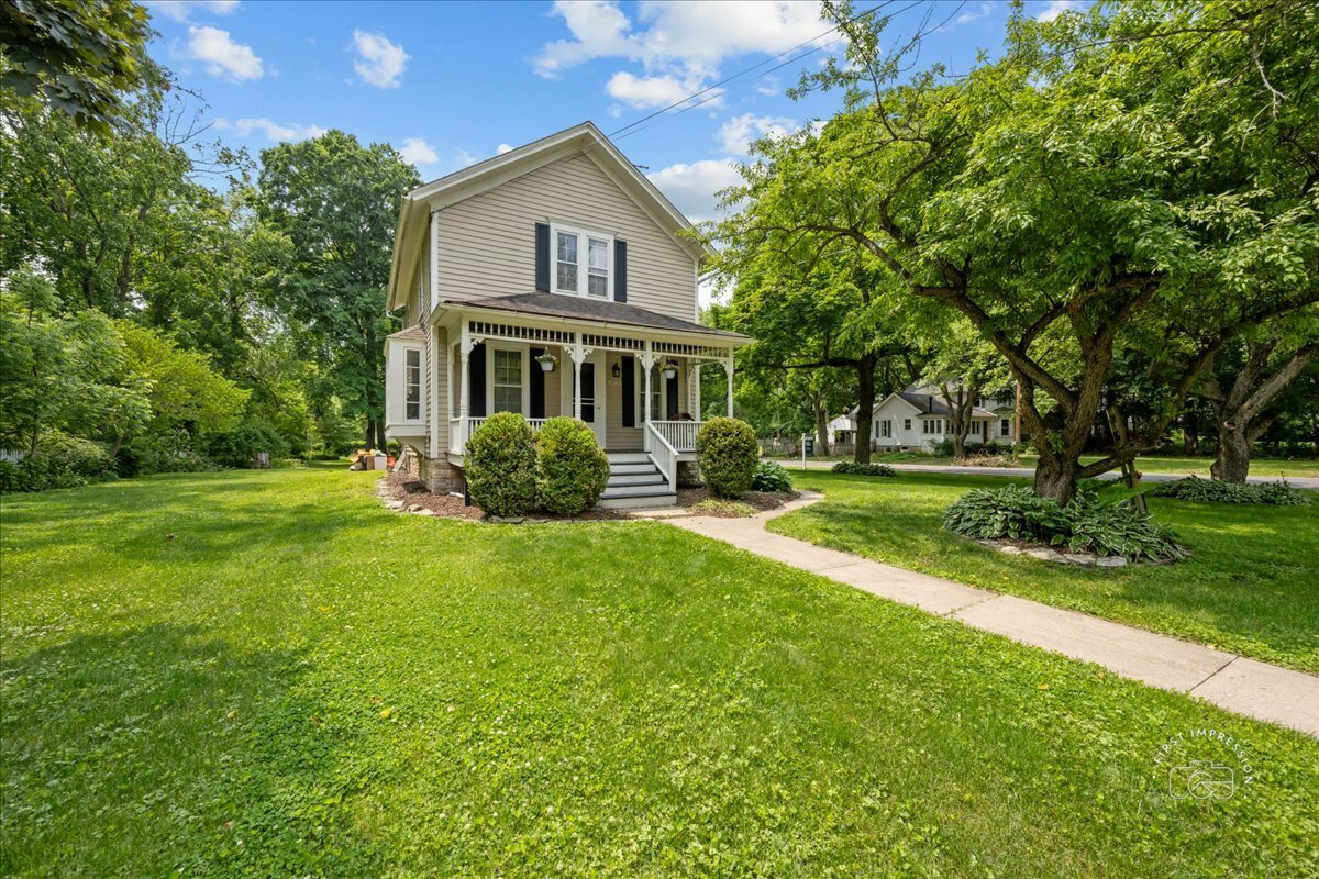 Property Photo: 32W167 Army Trail Road IL 60184