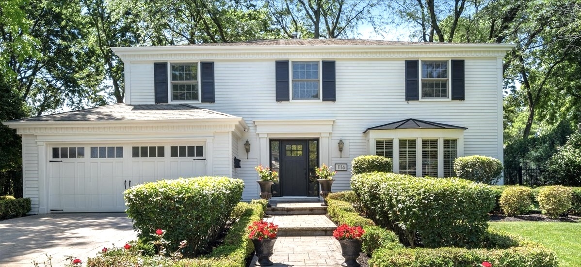 Property Photo: 1116 Mary Lane IL 60540