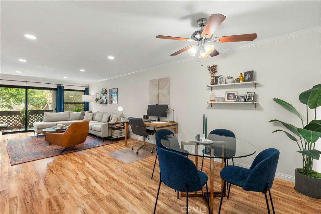 Property Photo: 7742 Redlands Street H1027 CA 90293