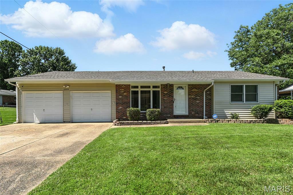 Property Photo:  3205 Fleet Lane  MO 63301 