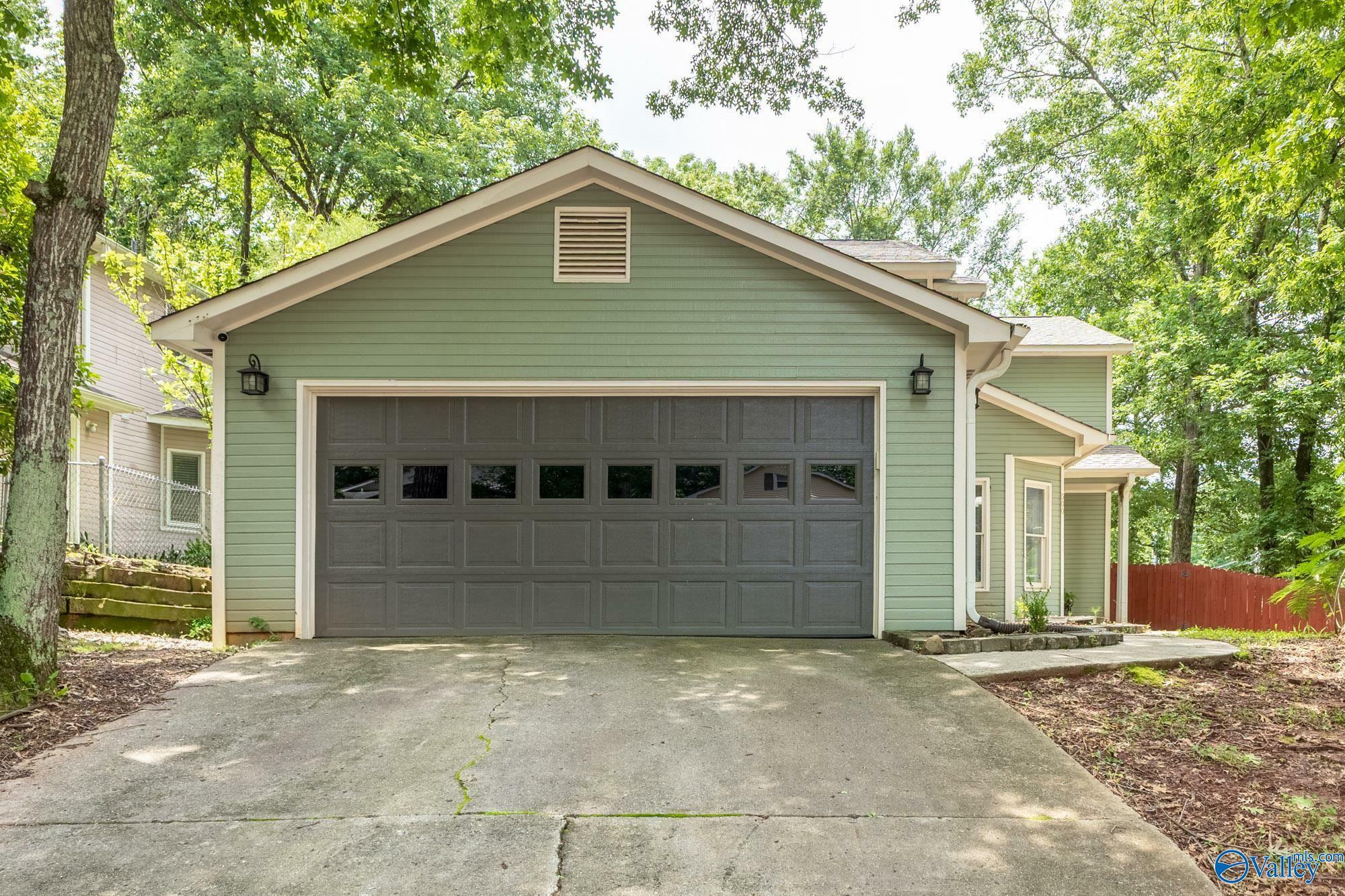 Property Photo: 500 Carrsbrook Road SE AL 35803