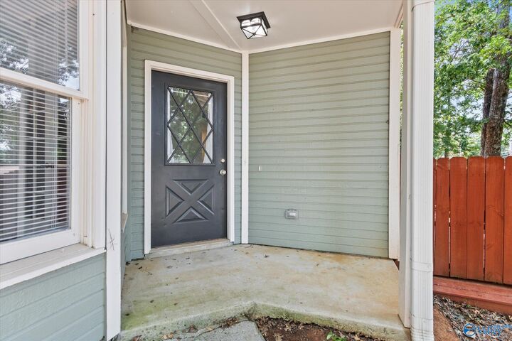 Property Photo: 500 Carrsbrook Road SE AL 35803