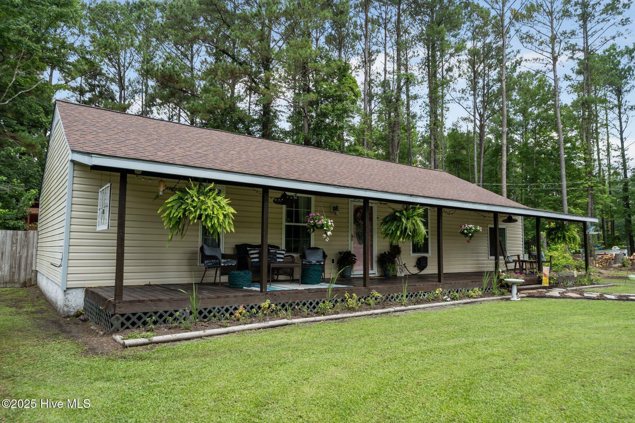 Property Photo: 1157 Old 30 Road NC 28555