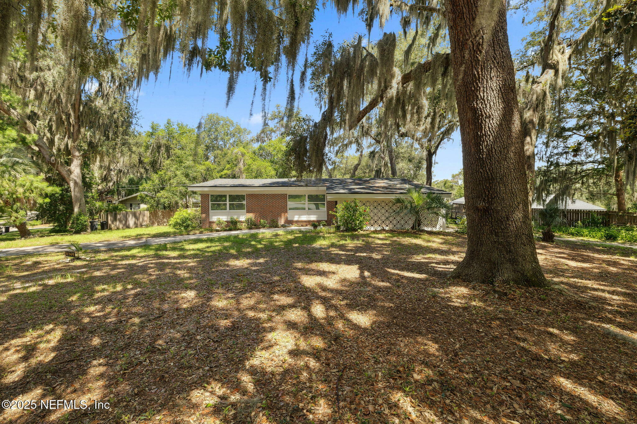 Property Photo: 11749 Francis Drake Drive FL 32225