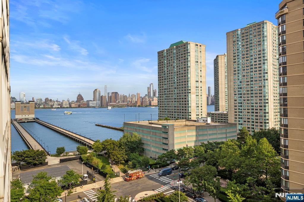 Property Photo:  20 Newport Parkway 1202  NJ 07310 