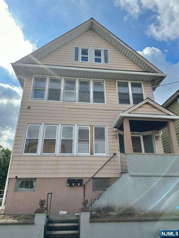 Property Photo:  270 Pacific Street 2  NJ 07503 