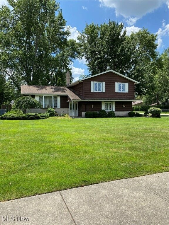 Property Photo:  32880 Arlesford Drive  OH 44139 