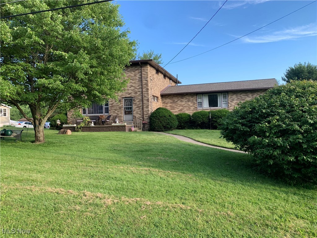 Property Photo: 1926 Village Street SE OH 44707