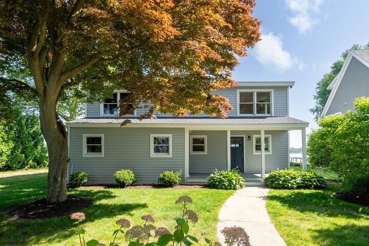 27 Wentworth Terrace  Dover NH 03820 photo