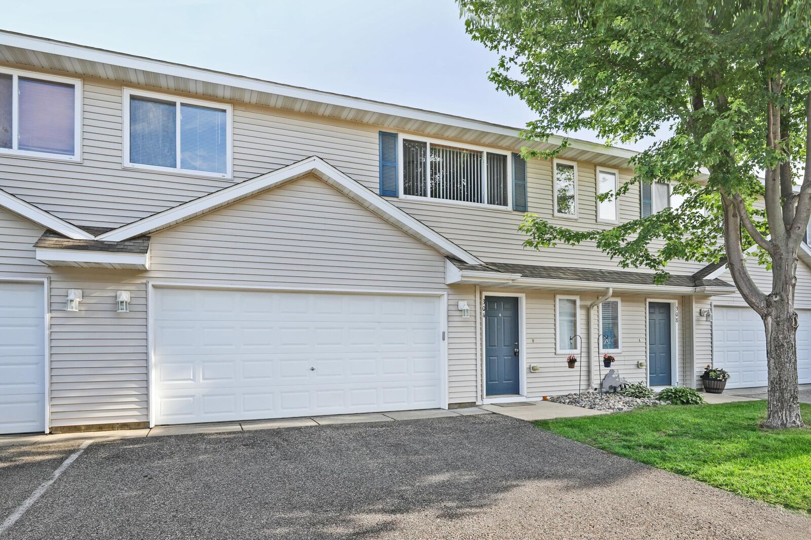 Property Photo:  304 Tanager Path  MN 56001 