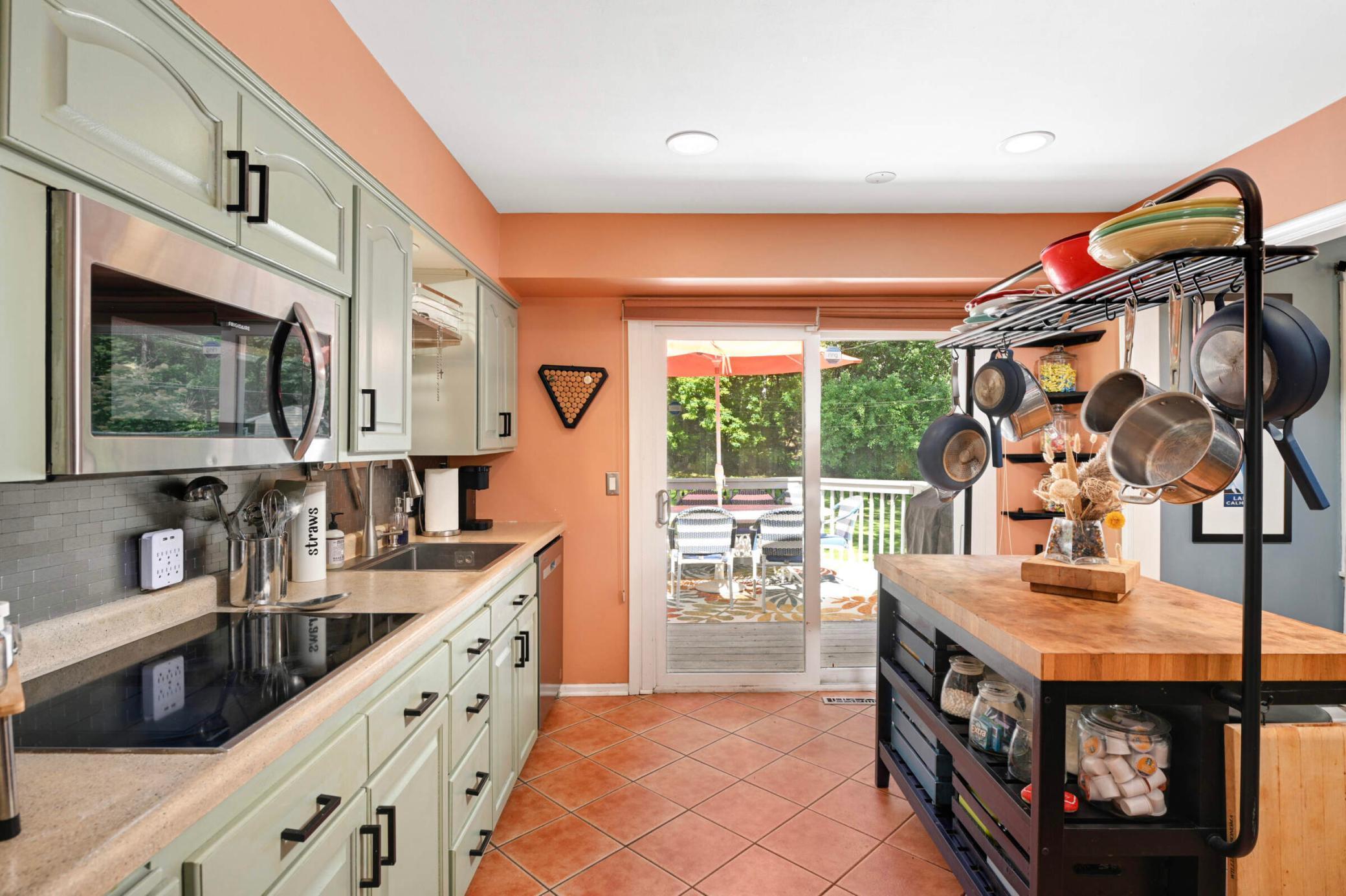 Property Photo: 1616 Texas Avenue S MN 55426