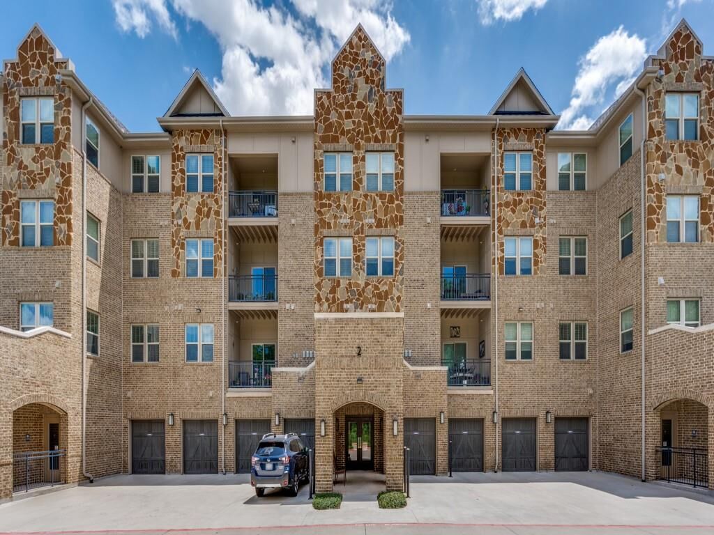 Property Photo: 1735 Wittington Place 2306 TX 75234