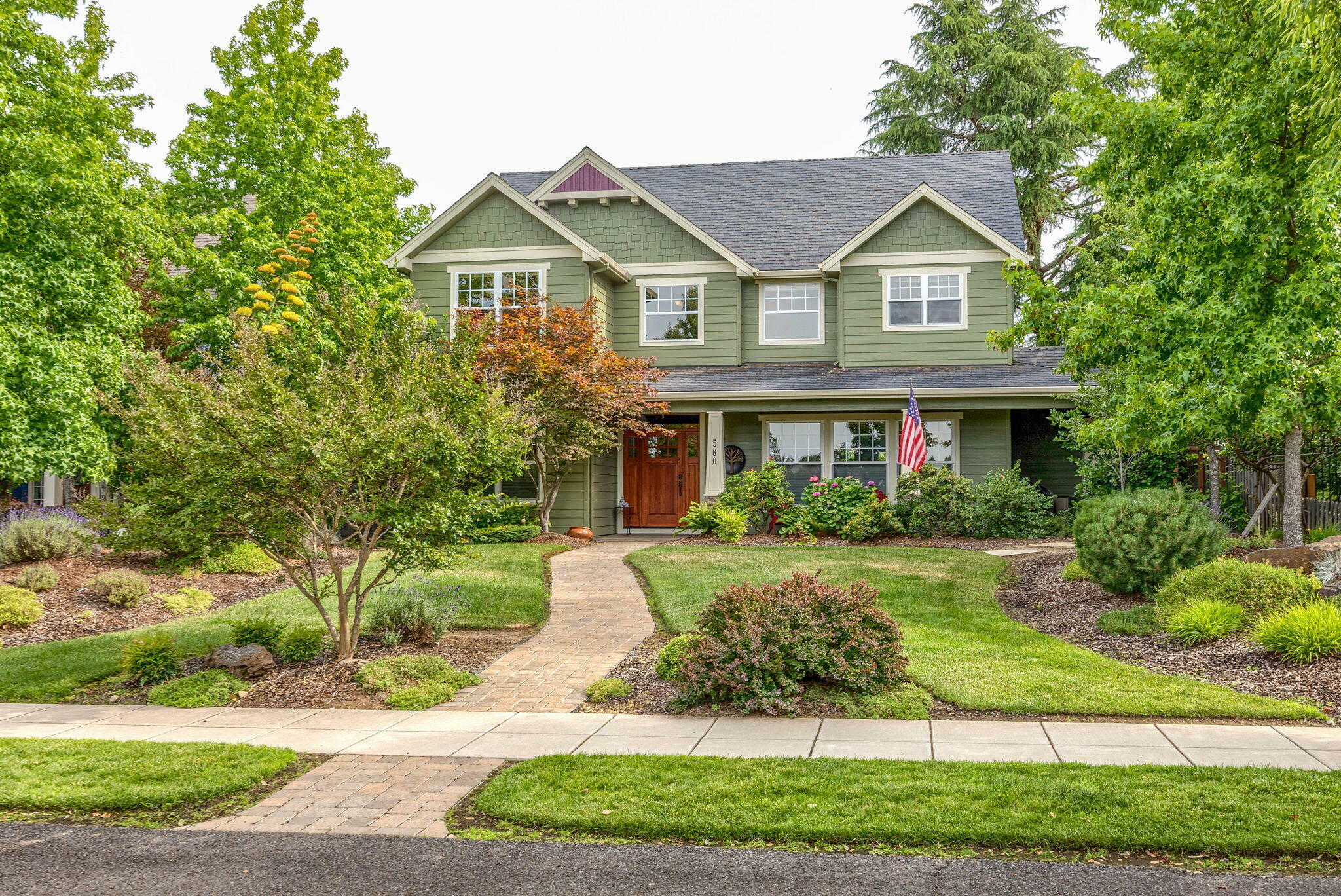 Property Photo: 560 Shafer Lane OR 97530