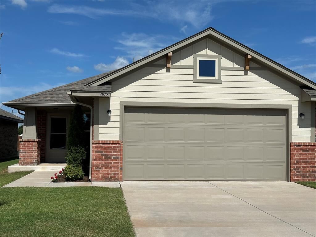 Property Photo: 3812 Central Park Drive OK 73160