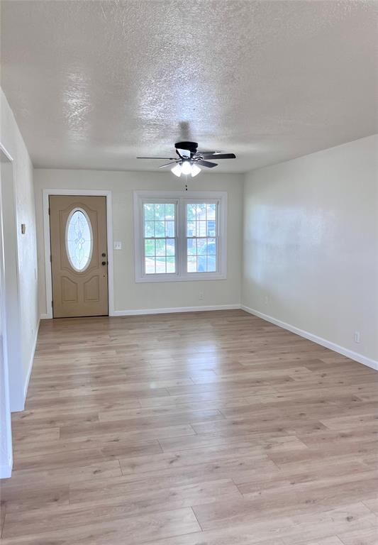 Property Photo: 1329 E Spruce Street OK 73521