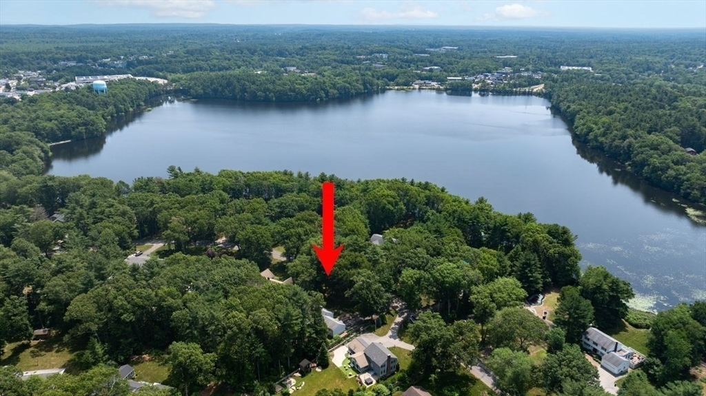 Property Photo: 19 Accord Pond Dr MA 02043
