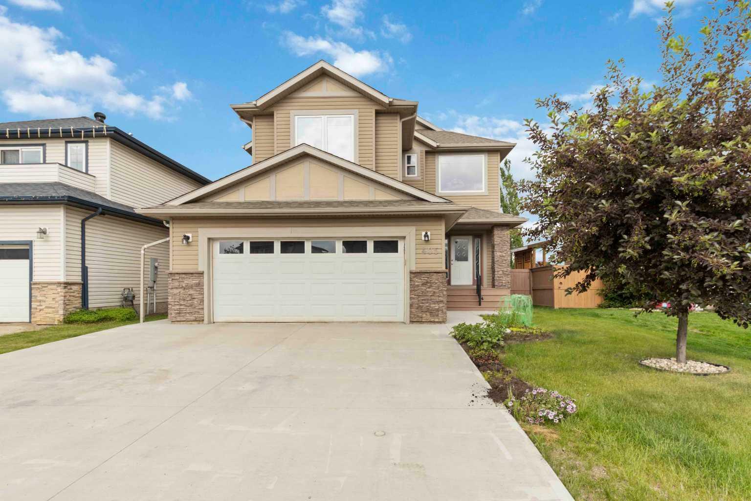 Property Photo: 405 Loutit Road AB T9K 0S3