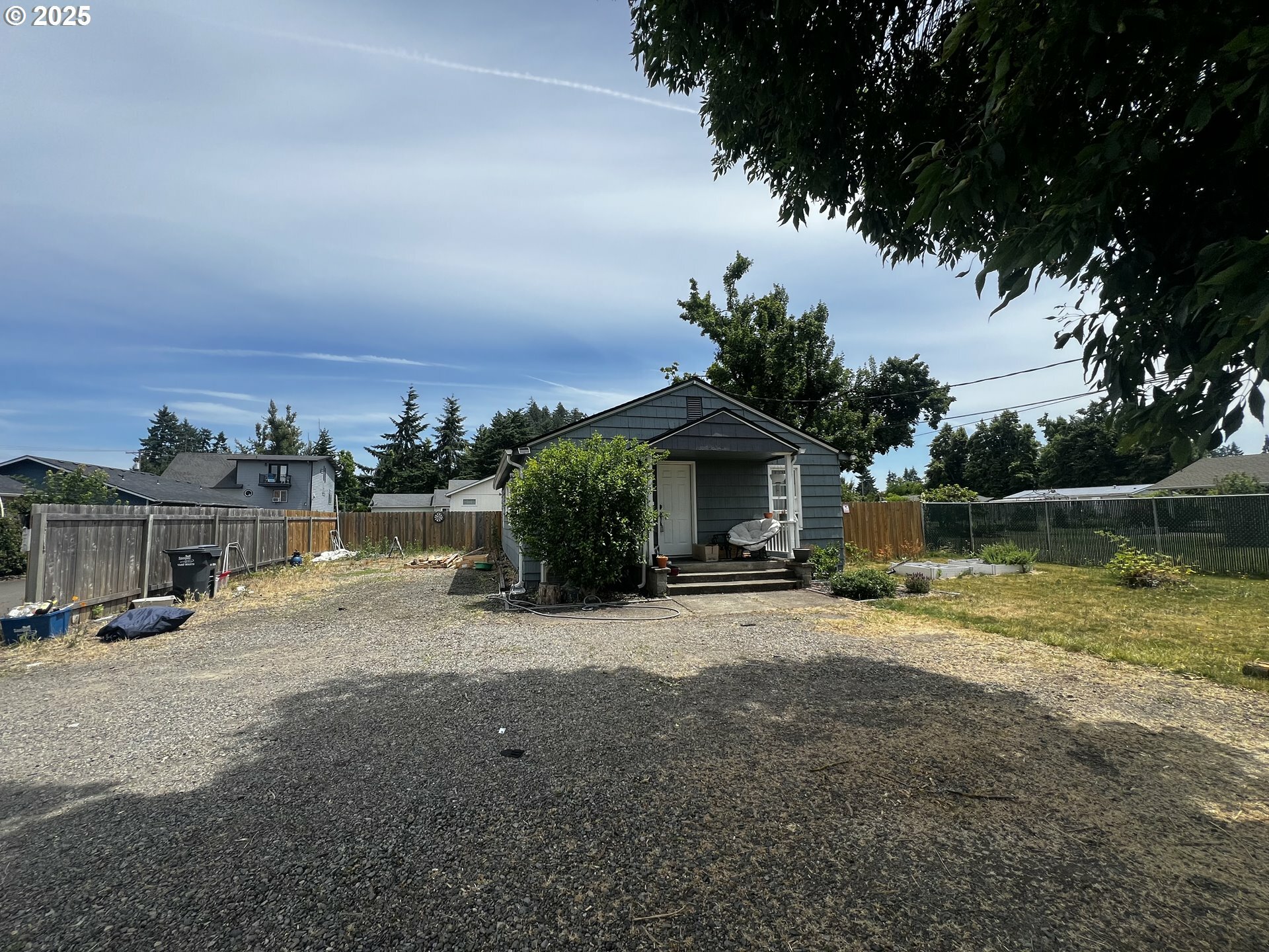 Property Photo: 2343 31st St OR 97477