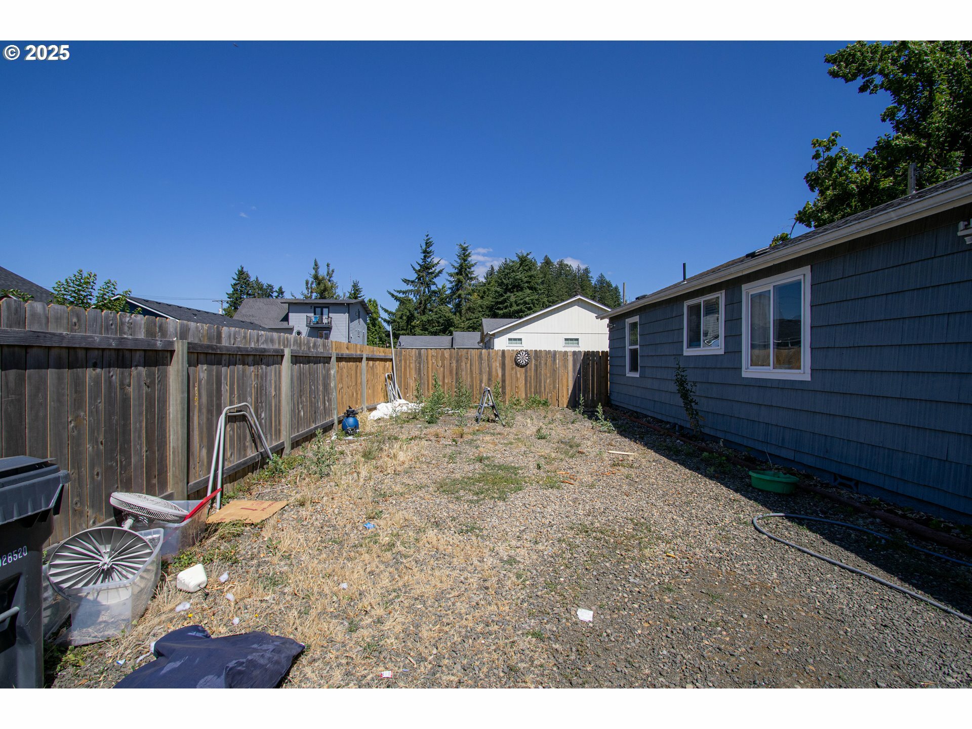 Property Photo: 2343 31st St OR 97477