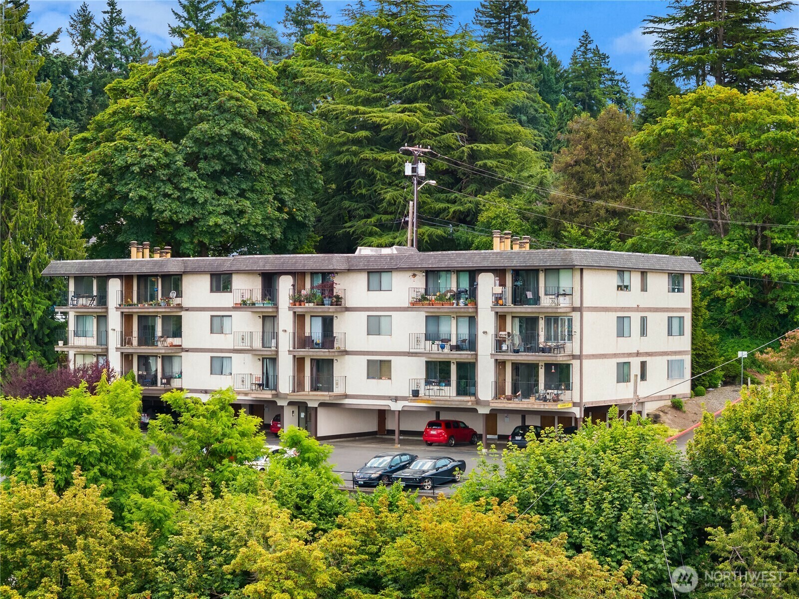 Property Photo:  317  Kennebeck Avenue S 203  WA 98030 