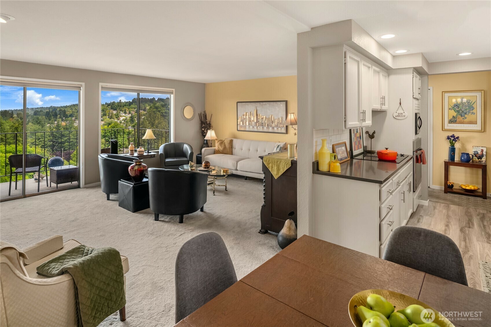 Property Photo:  317  Kennebeck Avenue S 203  WA 98030 