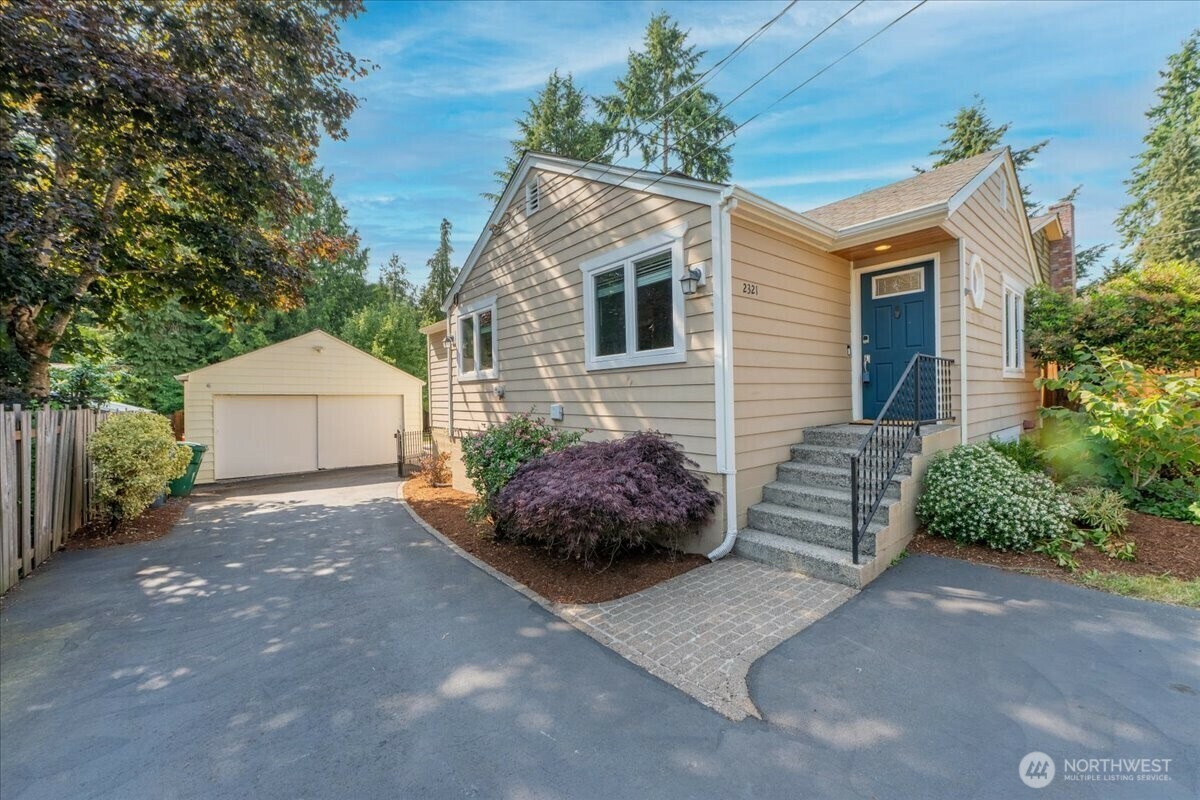 Property Photo: 2321 NE 127th Street WA 98125
