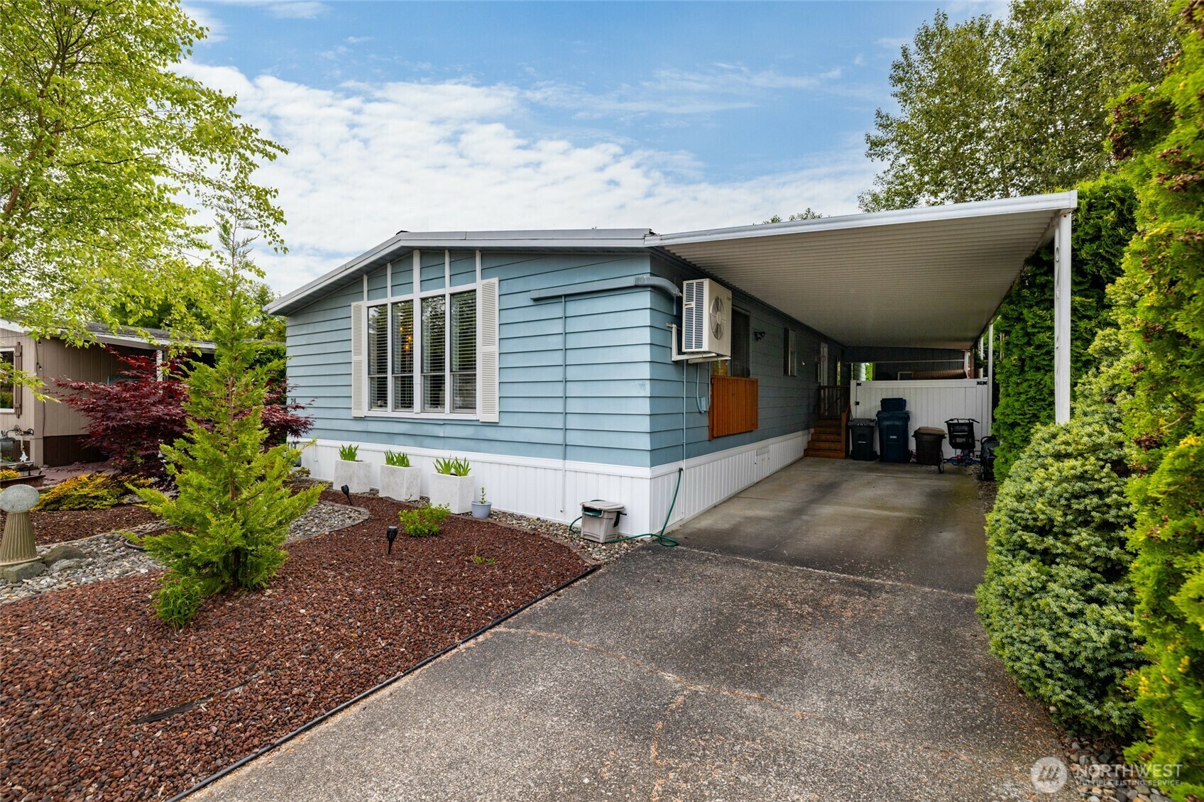 Property Photo: 2725 E Fir 74 WA 98273